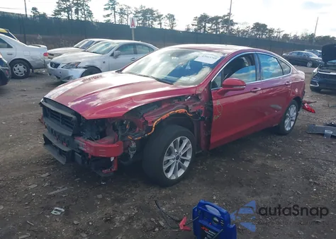 2020 Ford Fusion Plug-In Hybrid Titanium z USA, uszkodzony, nr VIN 3FA6P0SU6LR158522